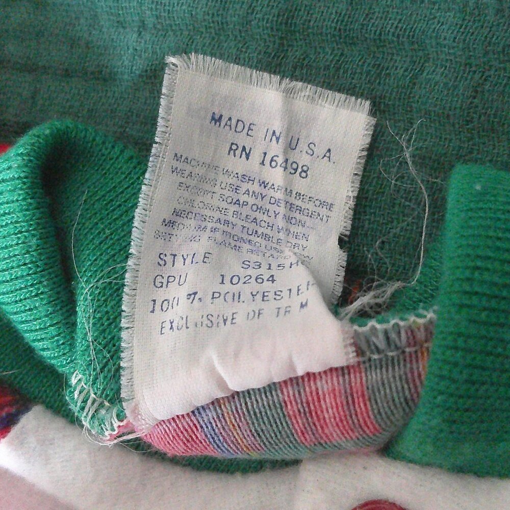 Baby Bliss Infant Red and Green Snowman Button-Up Applique Gown - Size 3 Months - Picture 4 of 6
